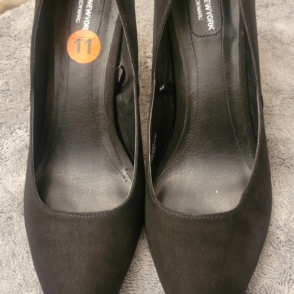 Elegant Black Heels for Women - Picture 1 of 6